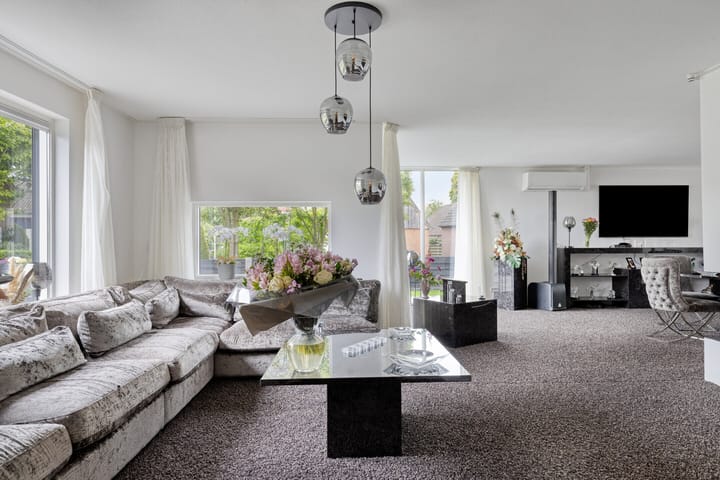 Vrijstaande woning te koop: Heukelenseweg 21, Deventer