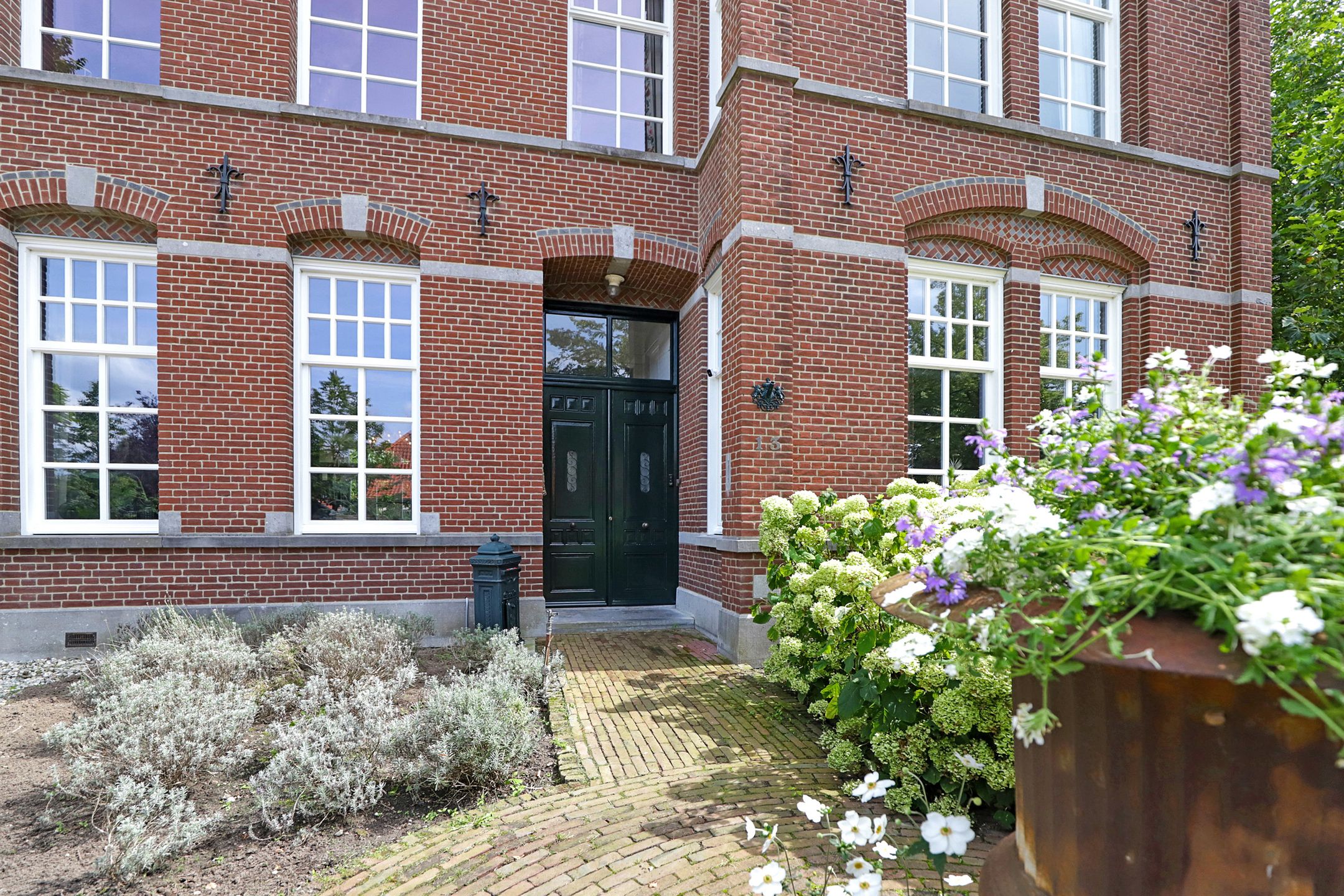 Grotestraat 13