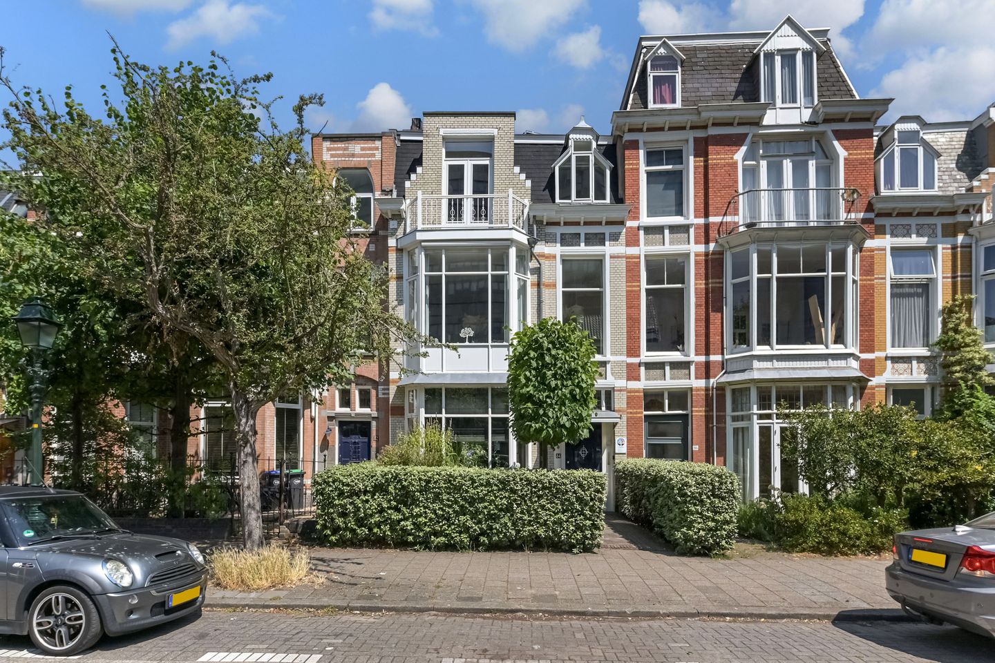 Photo 1 of Adelheidstraat 84