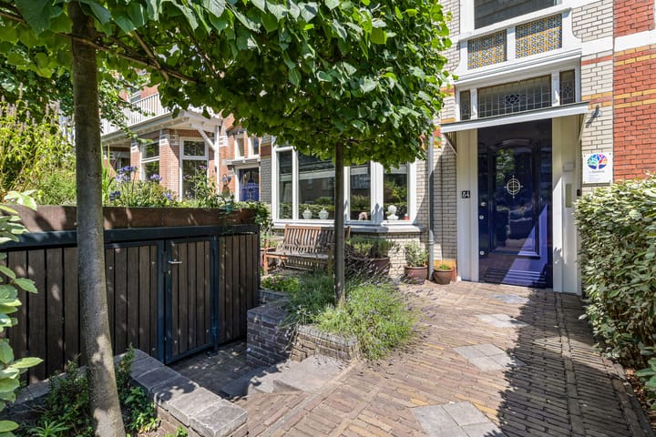 Photo 2 of Adelheidstraat 84