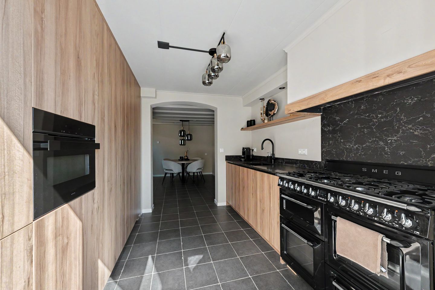 Photo 10 of Tielsestraat 21