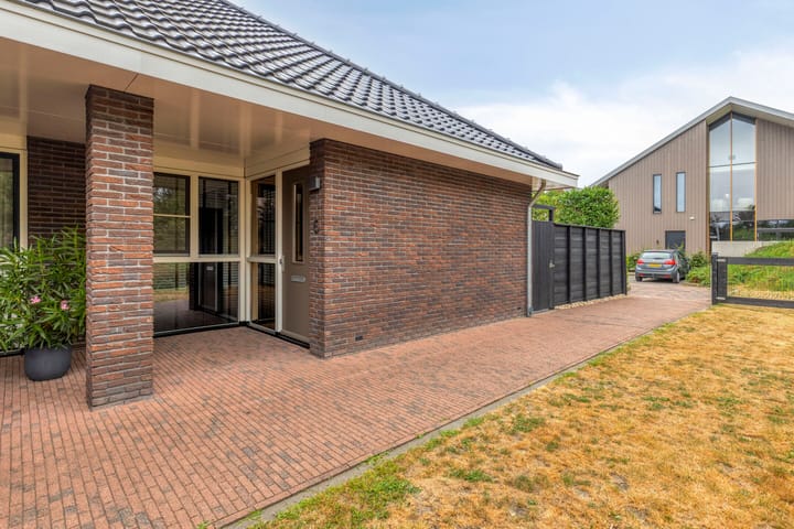 Tussenwoning te koop: De Haverkamp 5, Lunteren