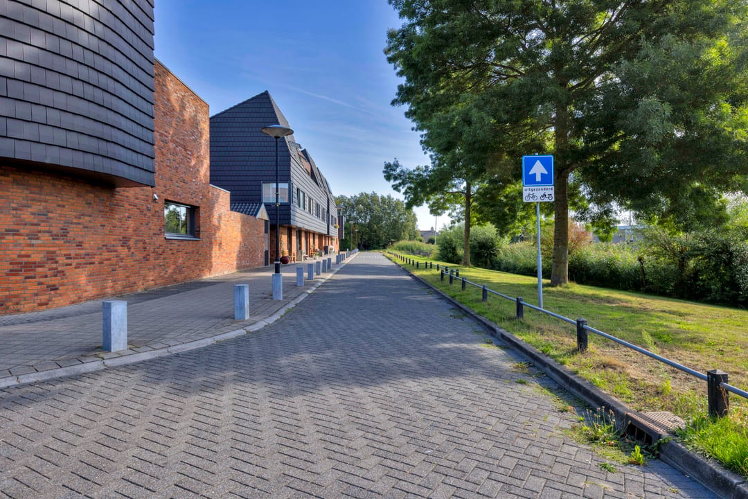 Photo 8 of Tirionstraat 49