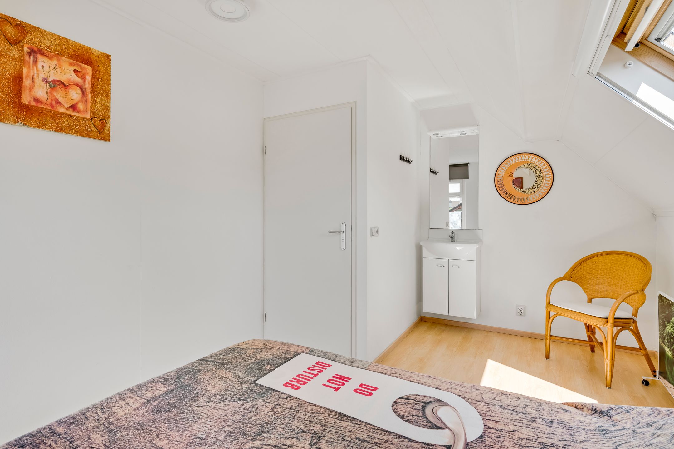 Photo 63 of Helmesstraat 12-A