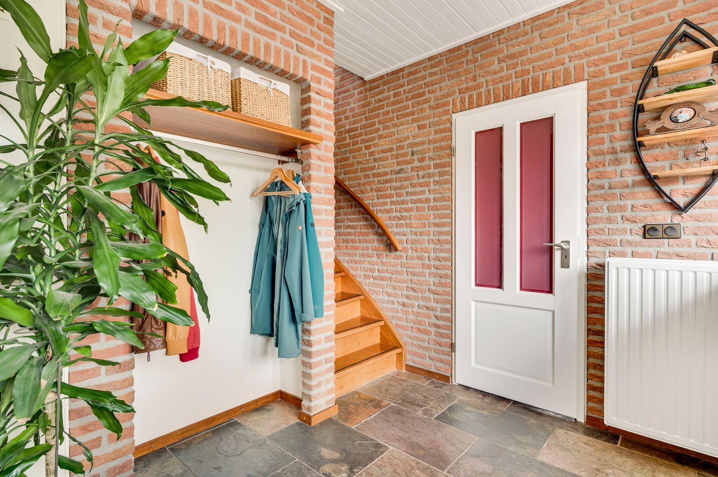 Photo 20 of Helmesstraat 12-A