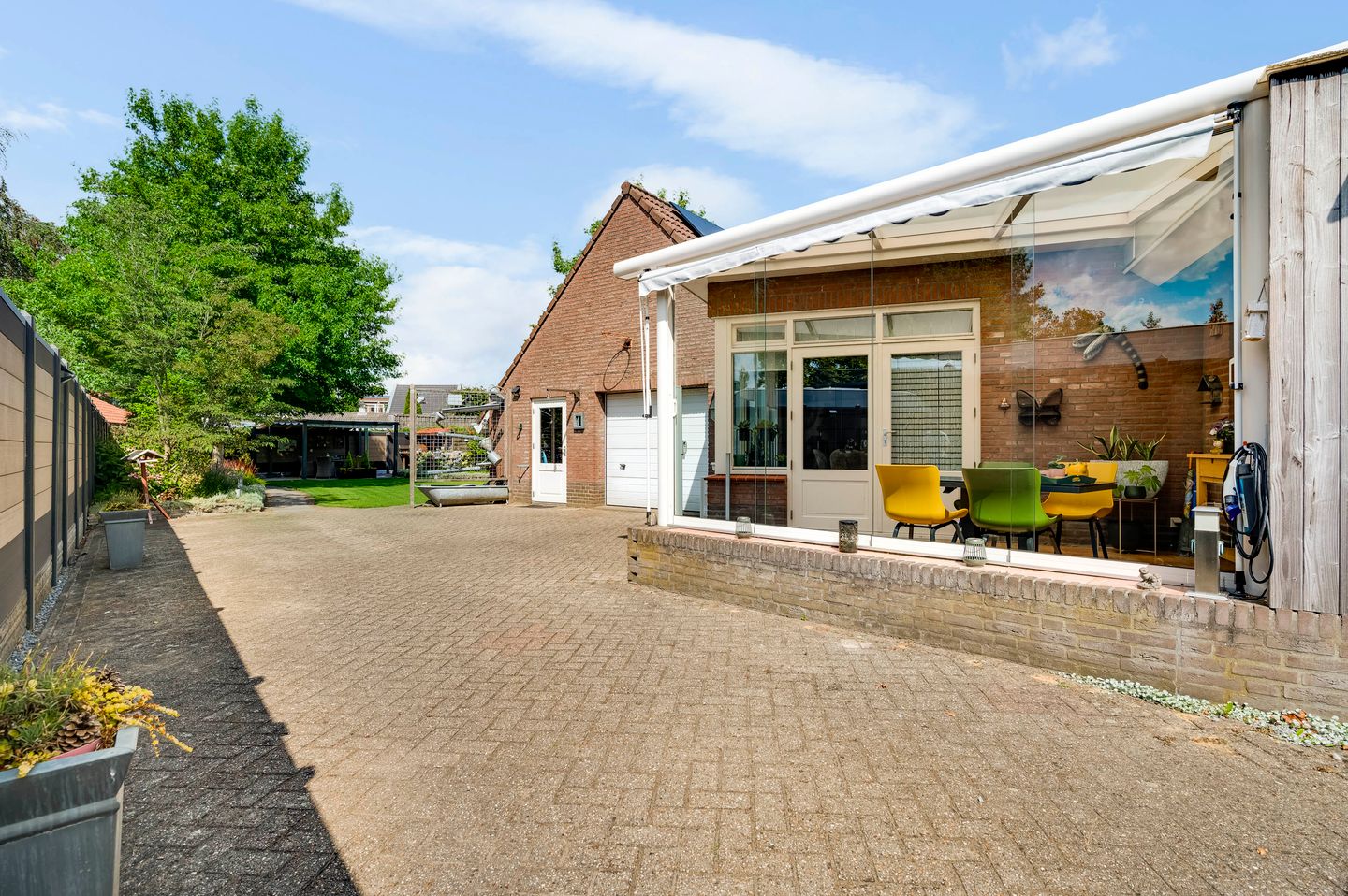 Photo 49 of Helmesstraat 12-A