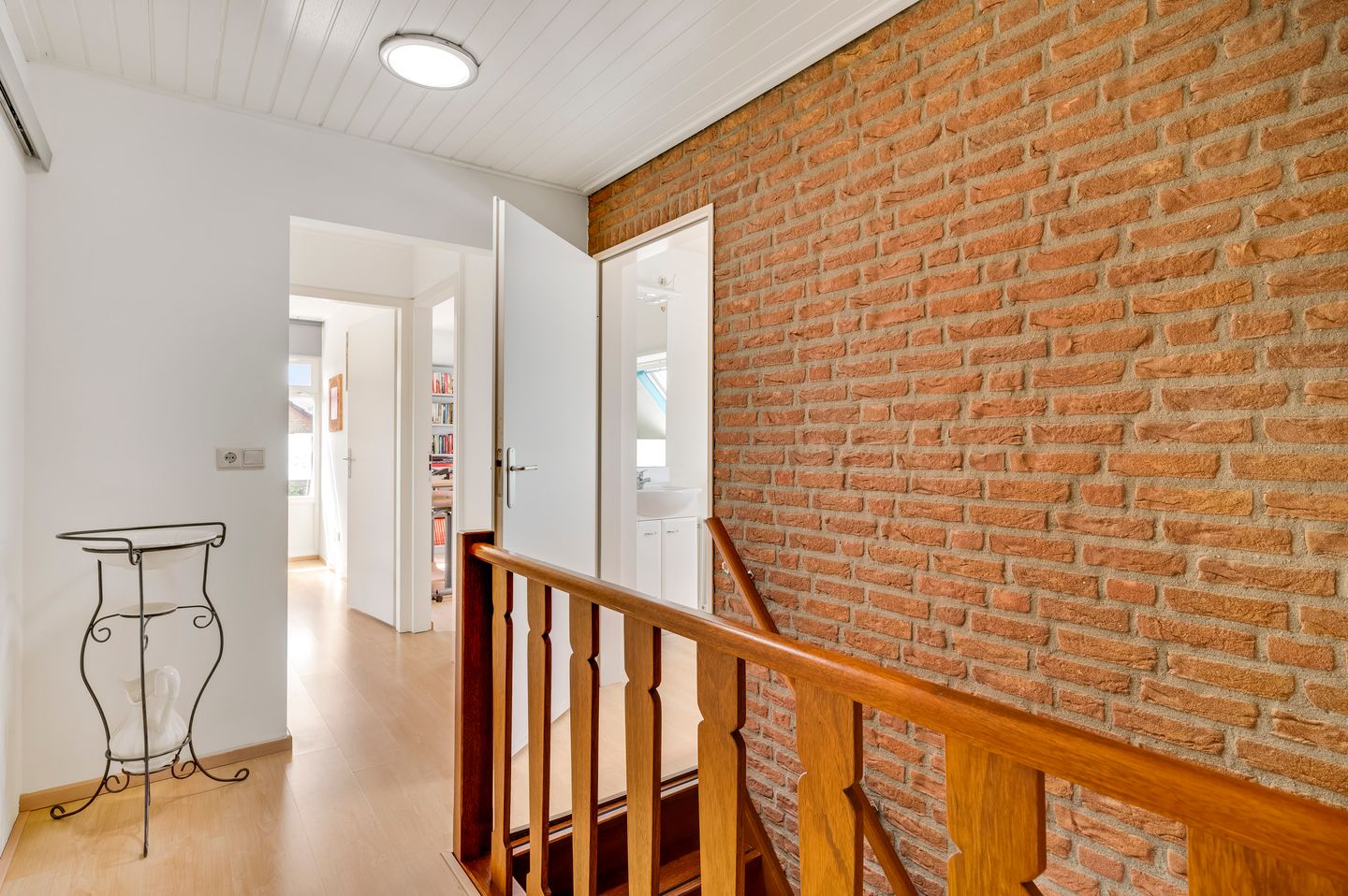 Photo 59 of Helmesstraat 12-A