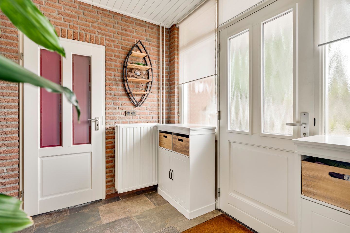 Photo 19 of Helmesstraat 12-A