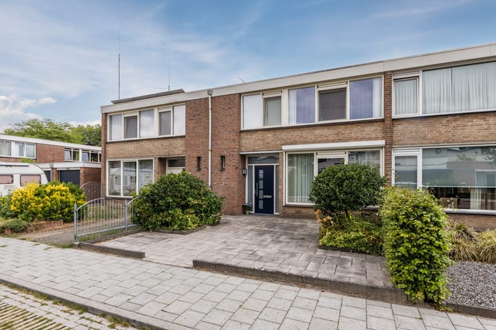 Tussenwoning te koop: Plutostraat 7, Dongen