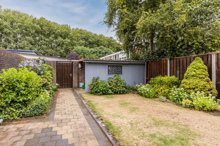 Tussenwoning te koop: Plutostraat 7, Dongen
