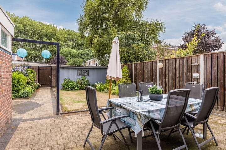 Tussenwoning te koop: Plutostraat 7, Dongen