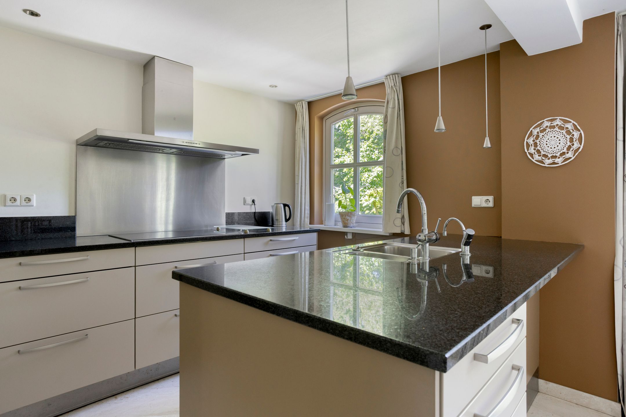 Photo 24 of Broekstraat 72