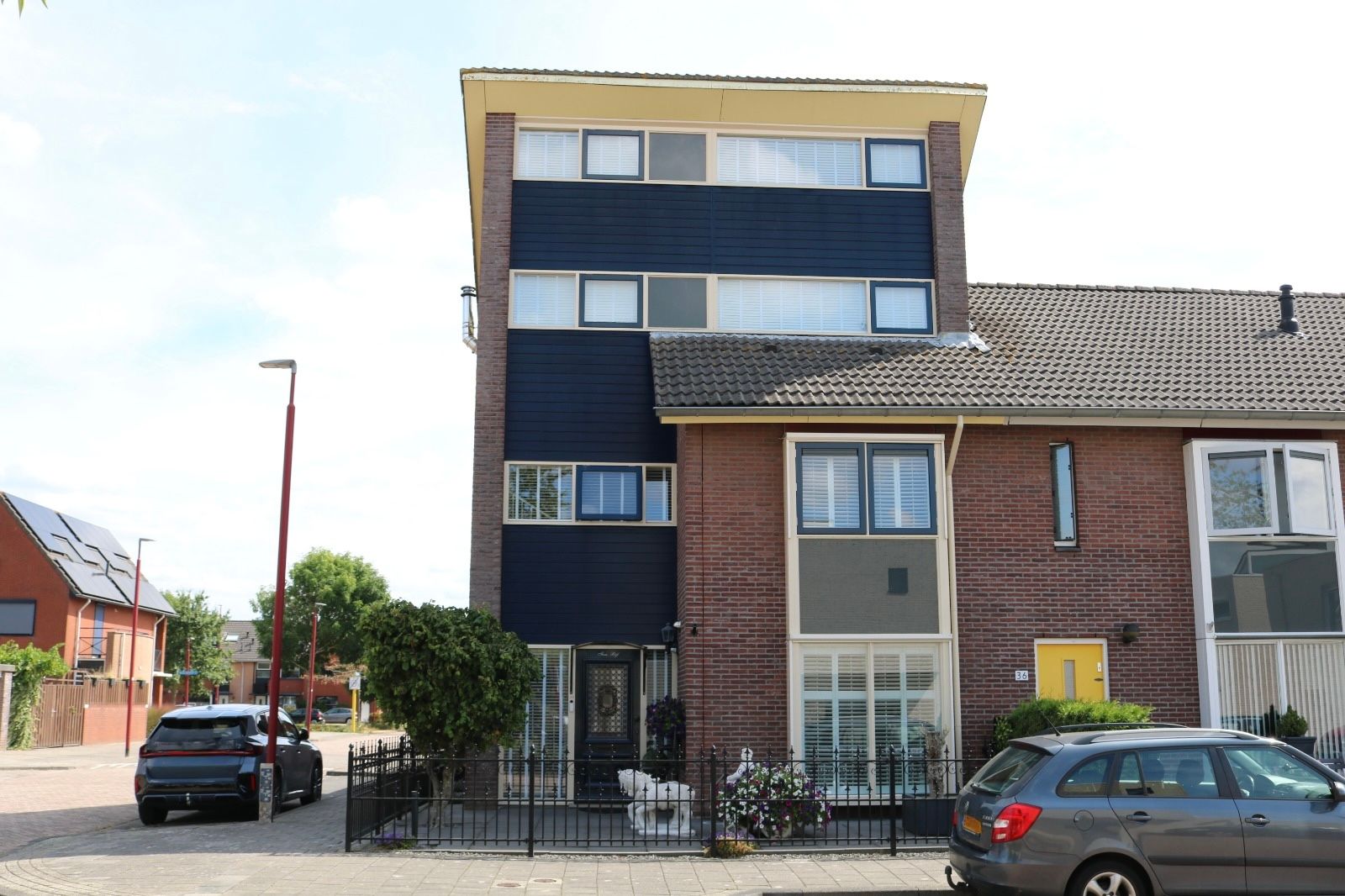 Foto 57 van Ernest Claeshove 38