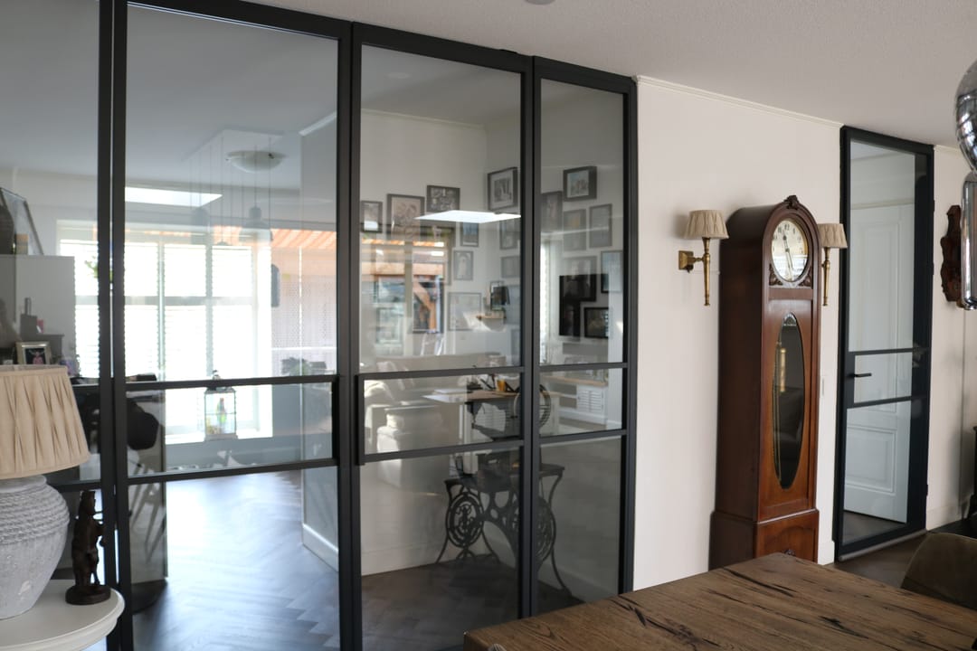 Foto 16 van Ernest Claeshove 38
