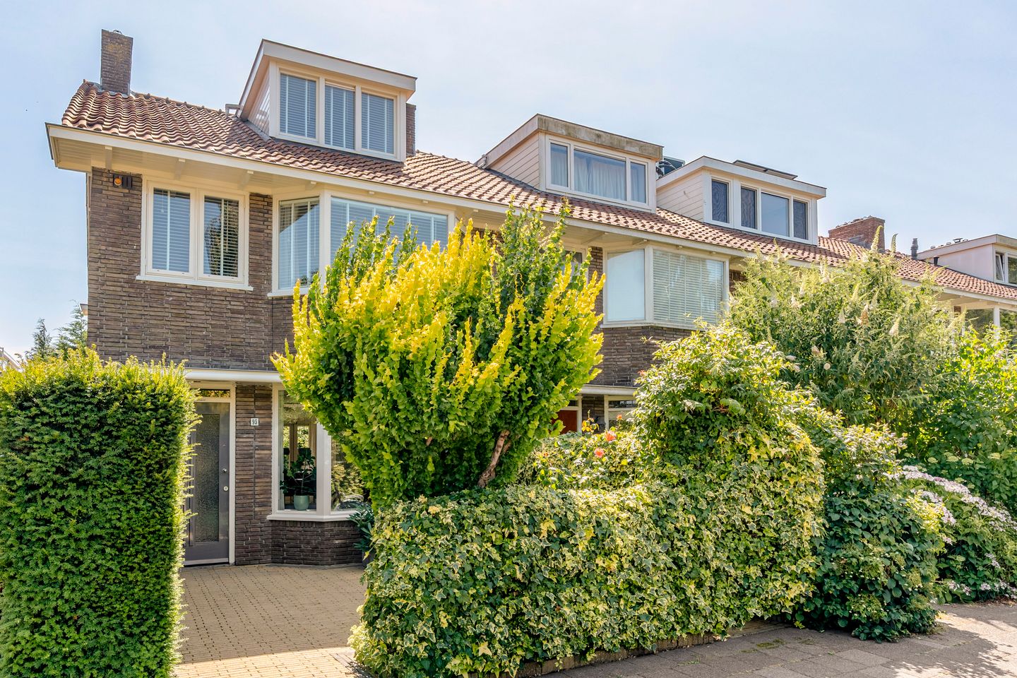 Foto 1 van Graaf Aelbrechtlaan 95