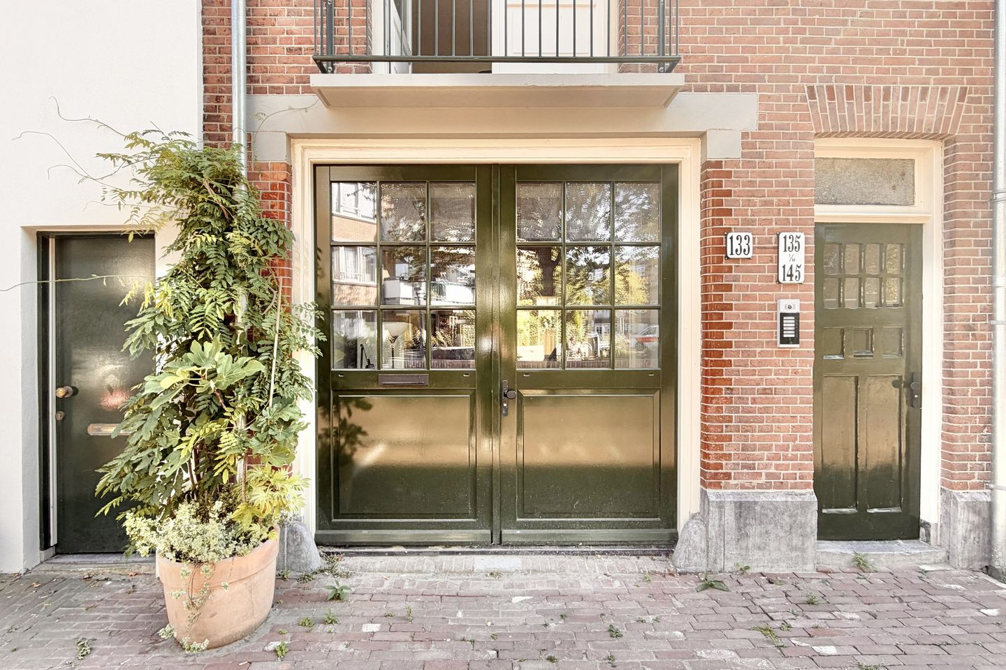 View photo 3 of Jan Hanzenstraat 133