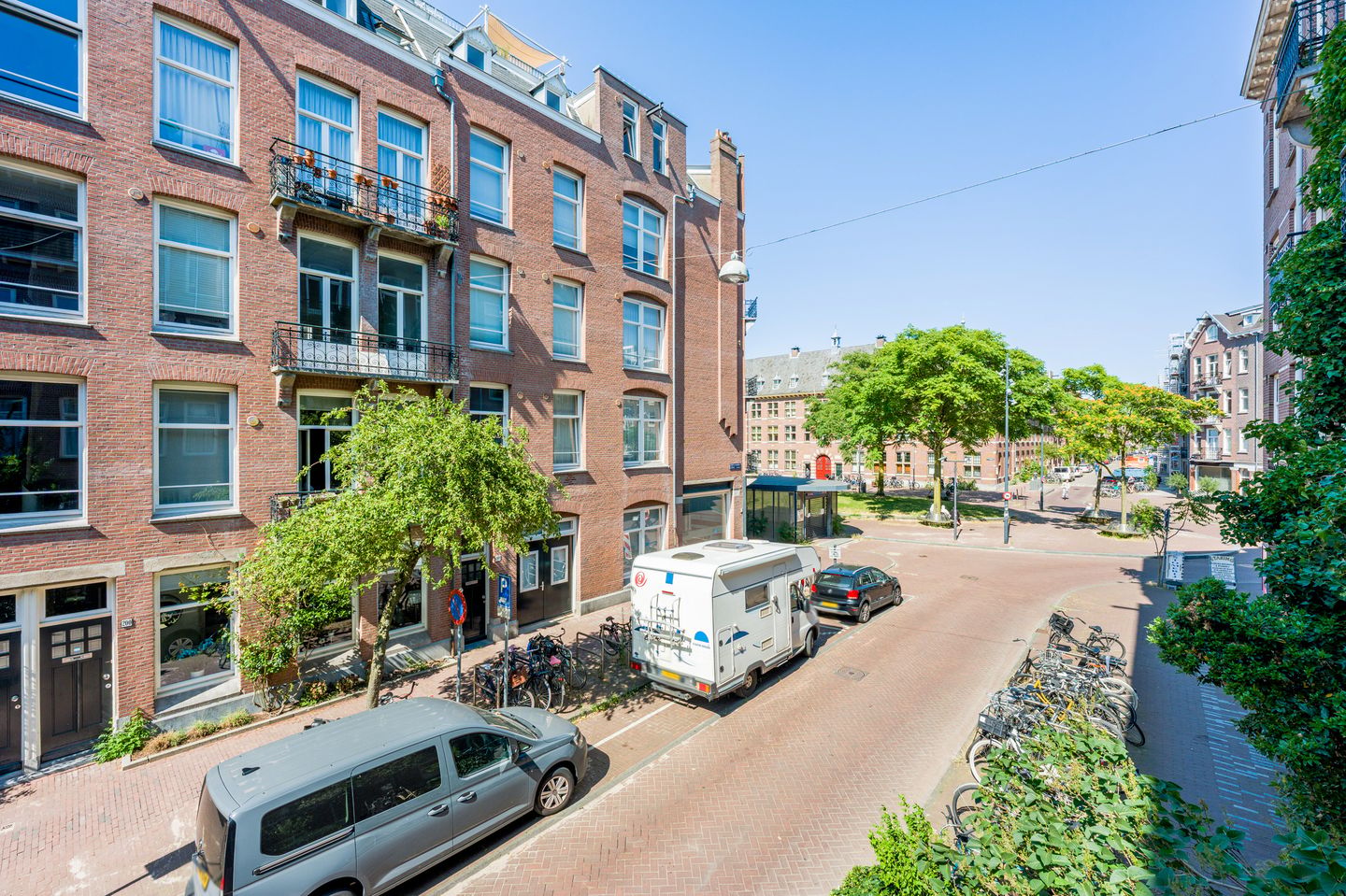 Photo 40 of Eerste Helmersstraat 198-4