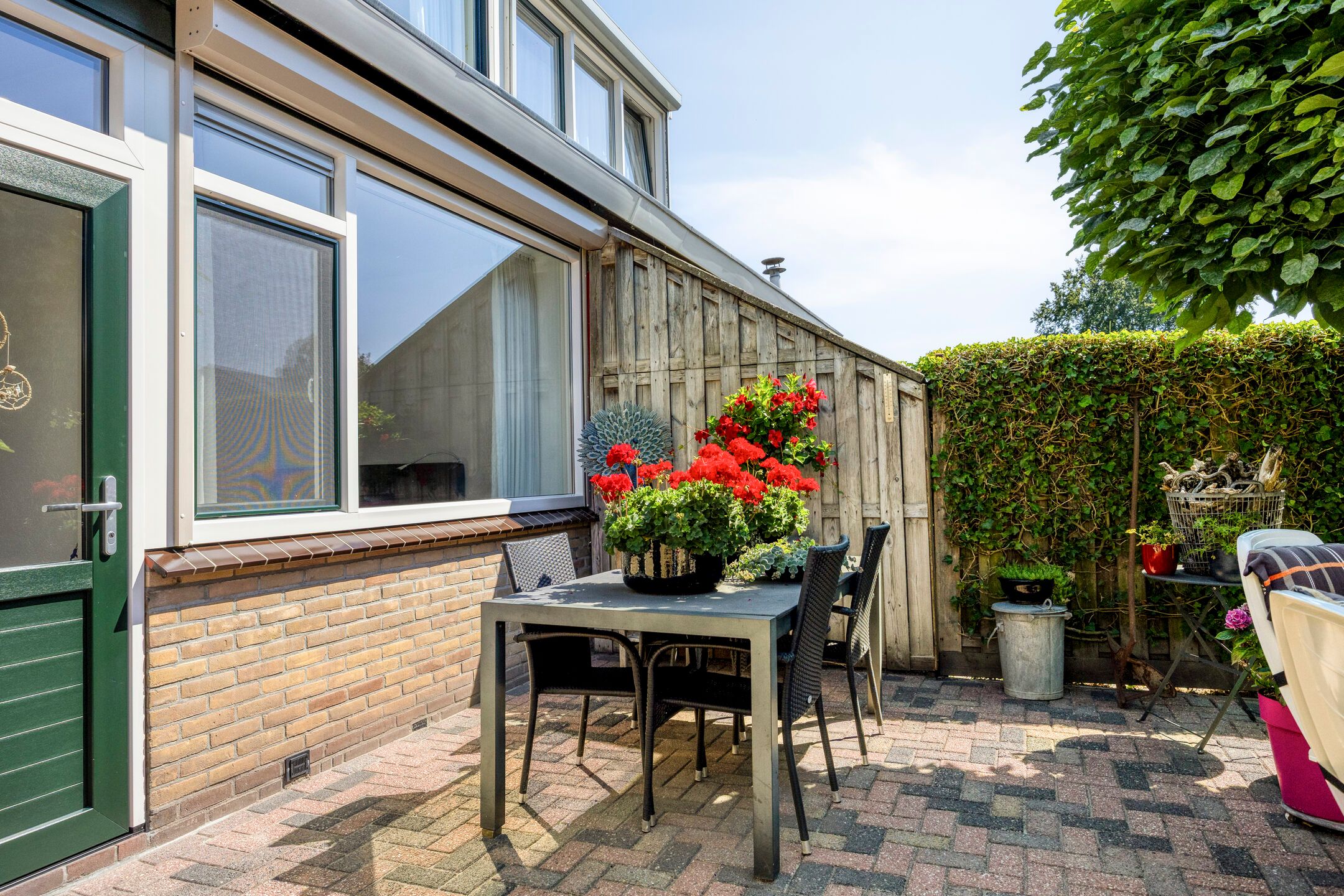 Photo 42 of Irisstraat 13