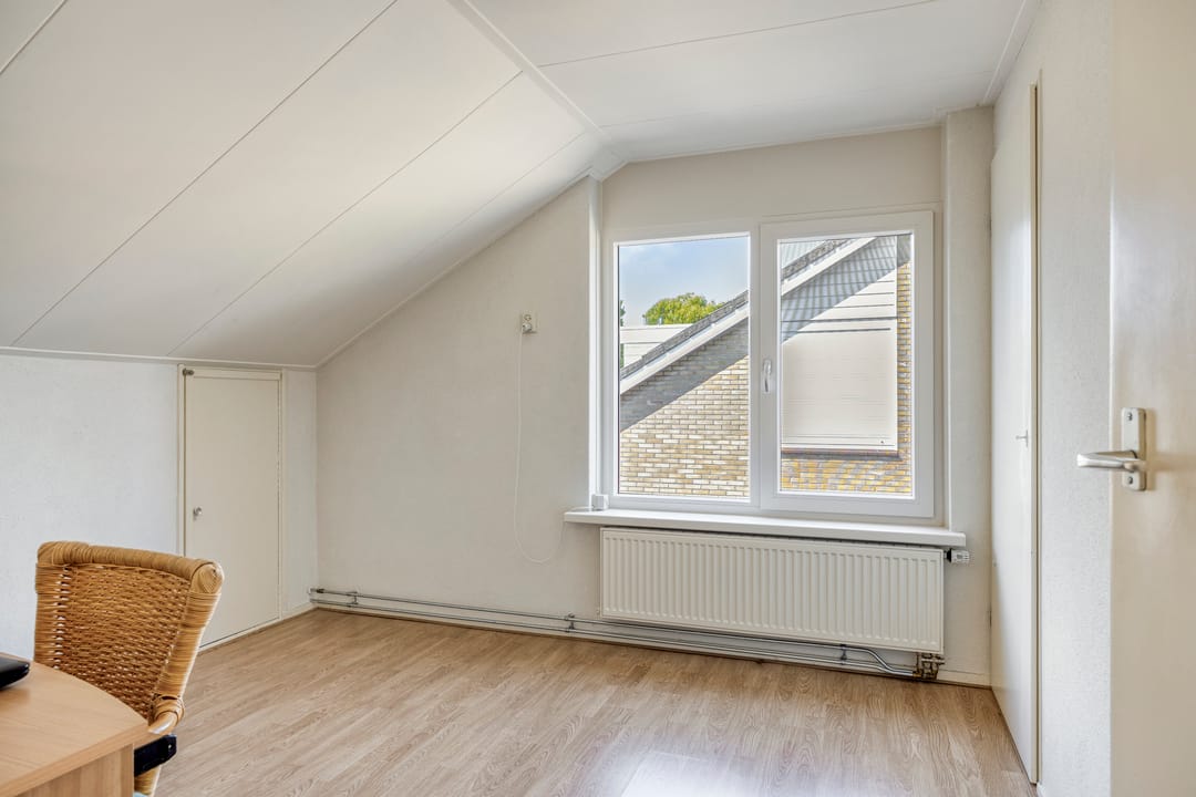 Photo 32 of Irisstraat 13
