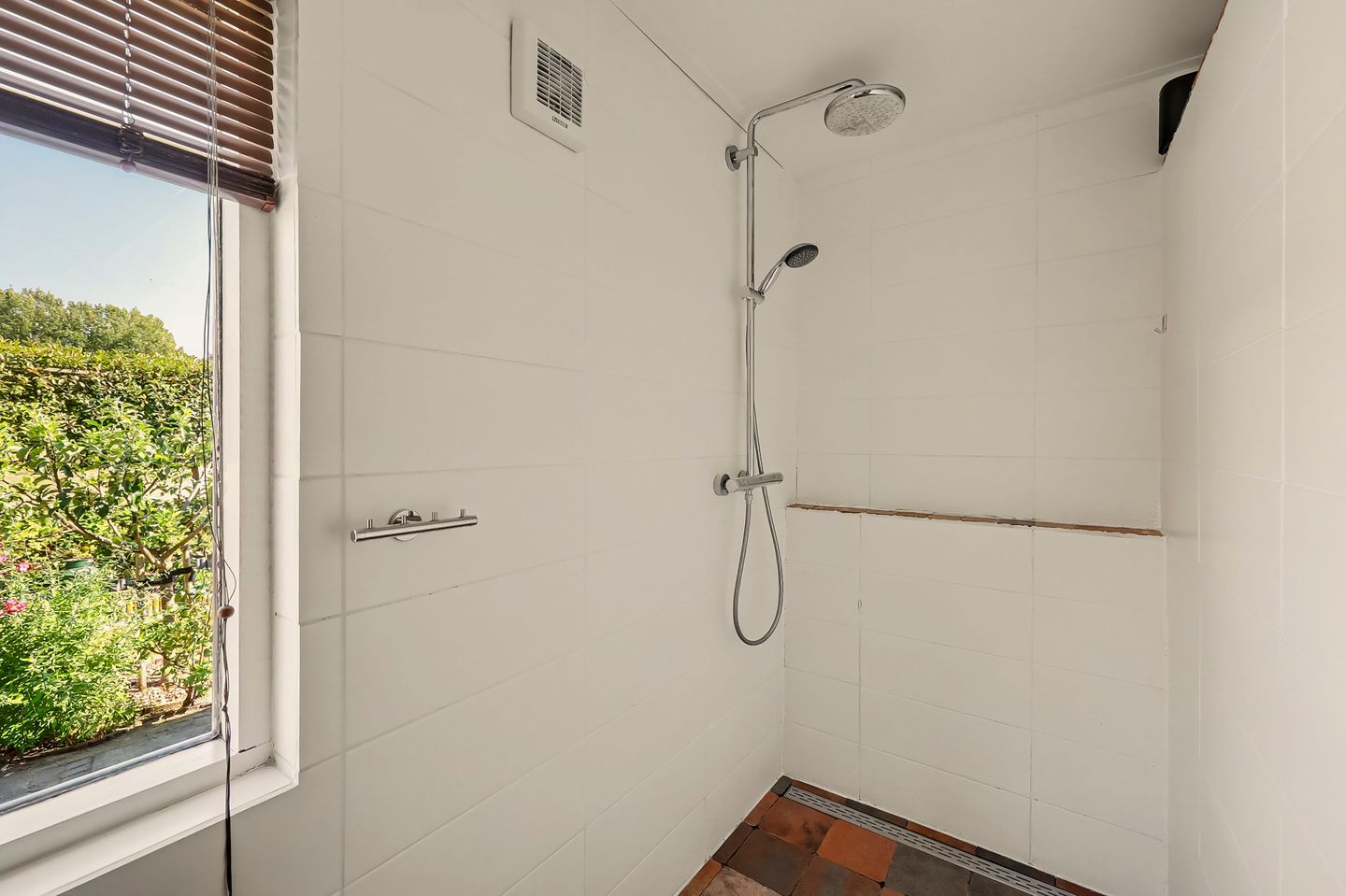 Photo 20 of Breekade 7