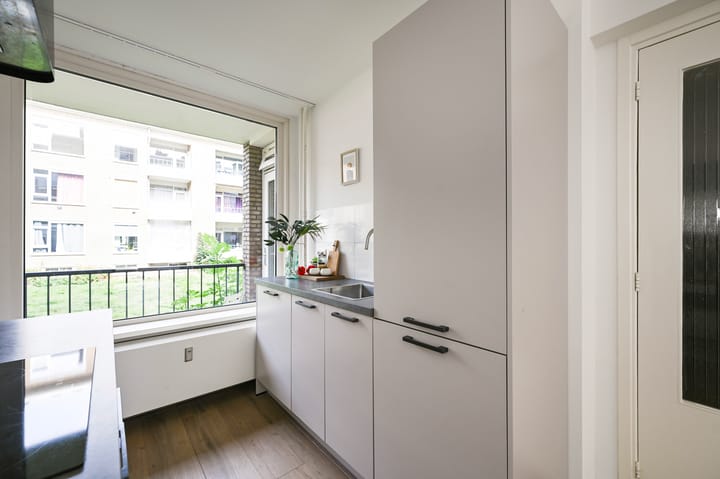Appartement te koop: Aart van der Leeuwkade 30, Voorburg