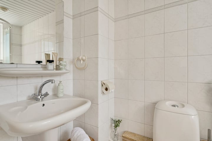 Hoekwoning te koop: Pater van den Heuvelstraat 6, Roermond