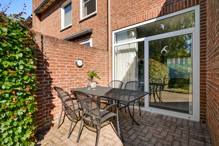 Hoekwoning te koop: Pater van den Heuvelstraat 6, Roermond
