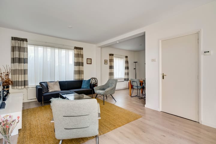 Hoekwoning te koop: Pater van den Heuvelstraat 6, Roermond