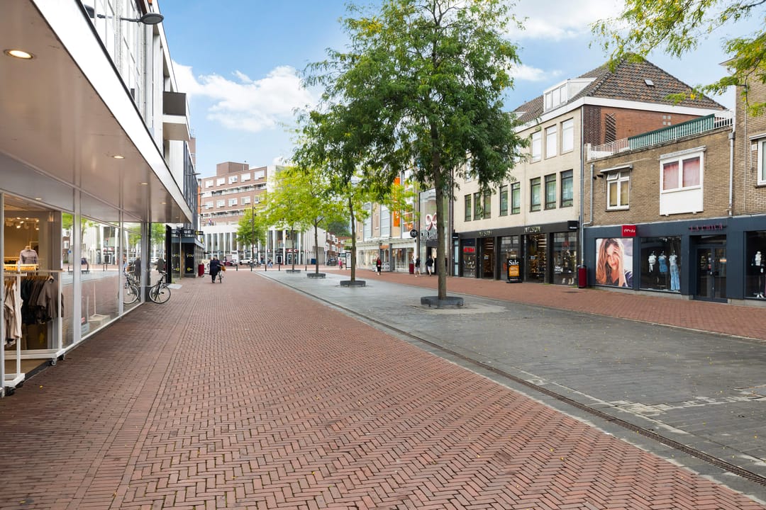 Photo 37 of Vriesestraat 82-A