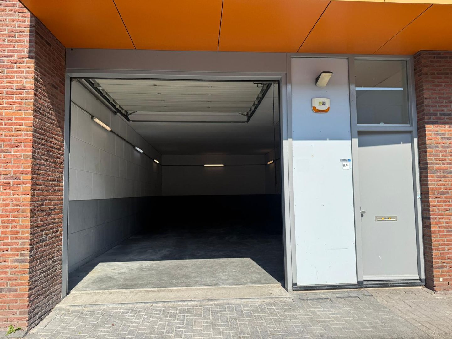 View photo 3 of Naaldwijkseweg 88-B
