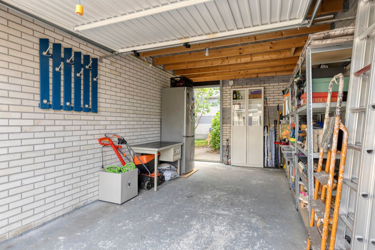 Photo 25 of Wim Sonneveldstraat 32