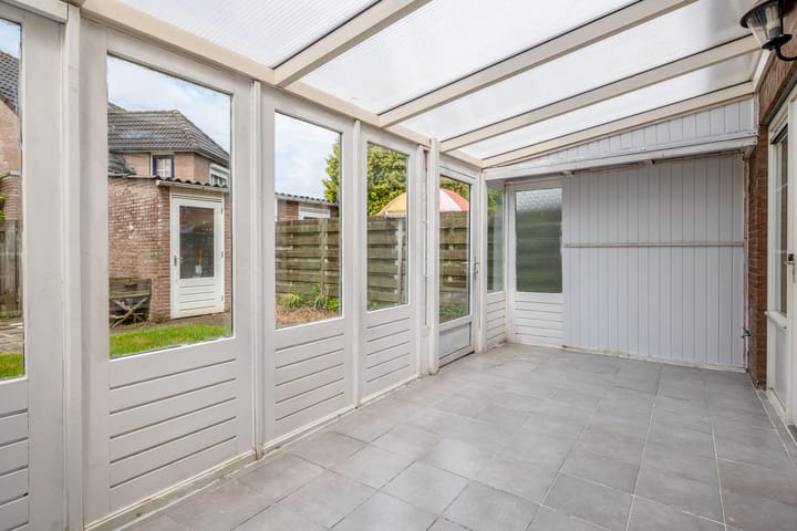 Tussenwoning te koop: Vliegende Koffer 8, Eindhoven