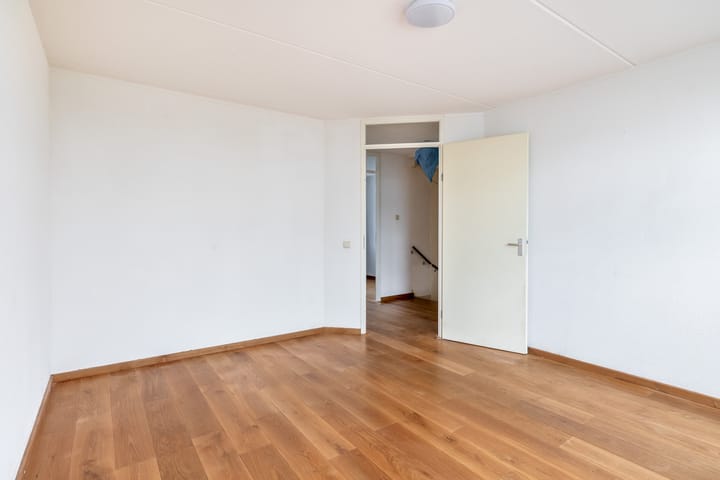 Tussenwoning te koop: Vliegende Koffer 8, Eindhoven