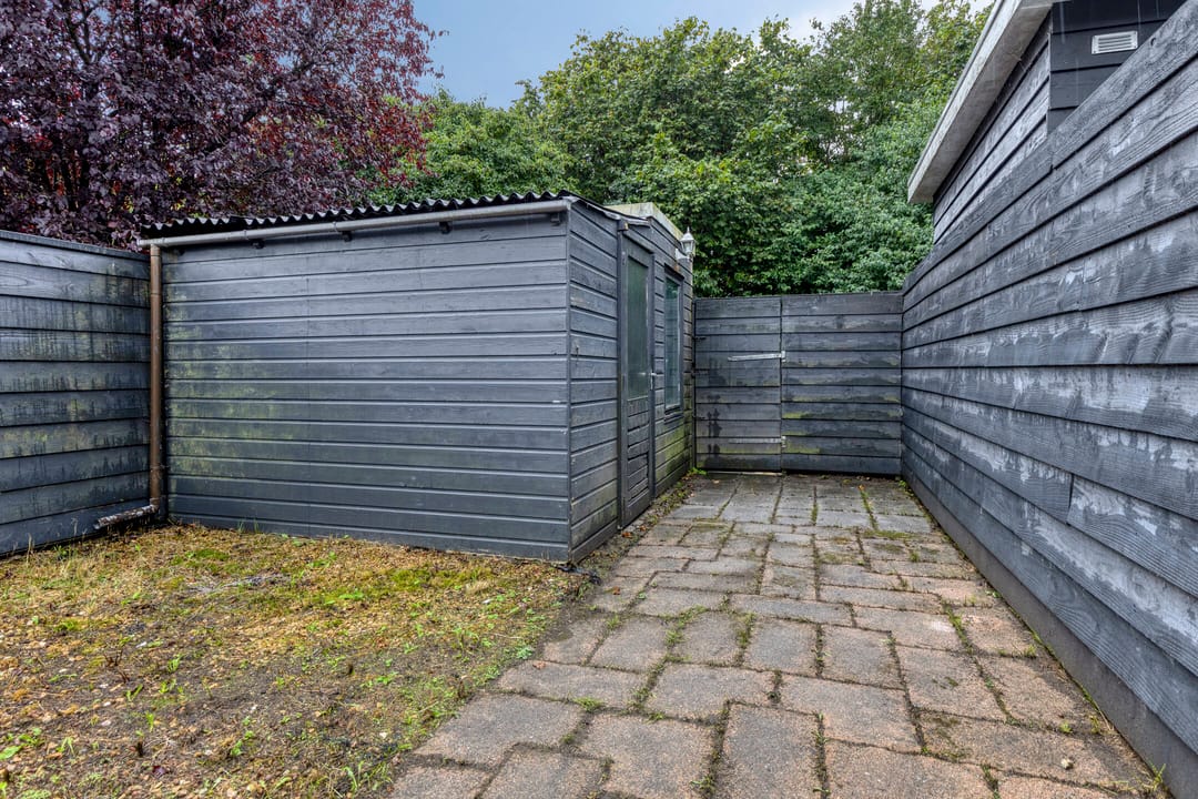 Photo 32 of Bisschop Romerostraat 114