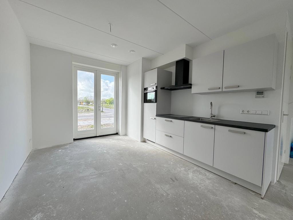 Photo 7 of Madelonstraat 1