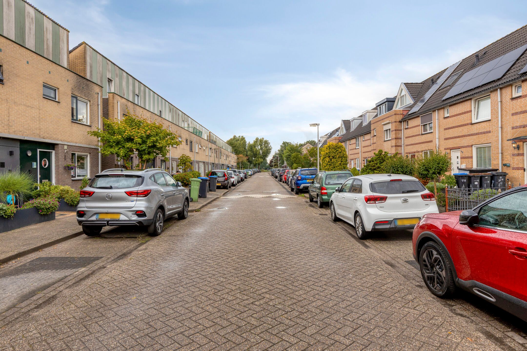 Photo 9 of Bisschop Romerostraat 114
