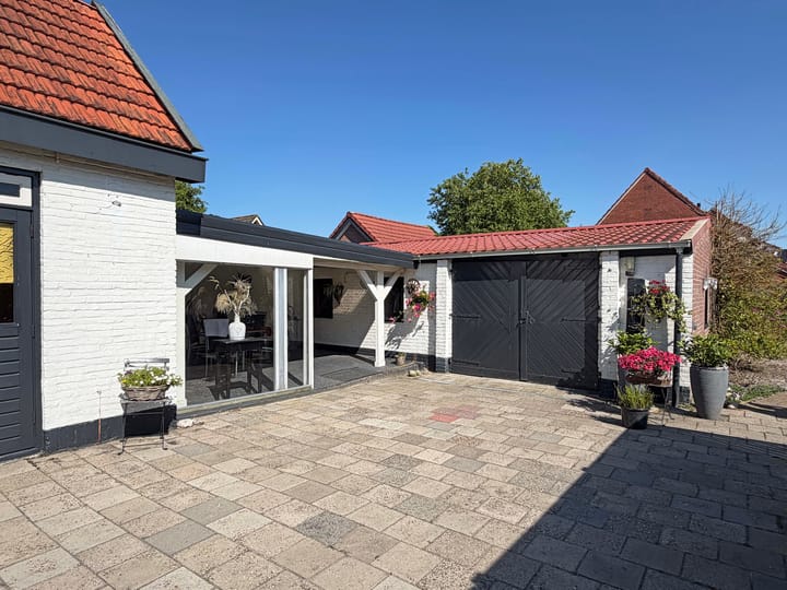 Twee-onder-één-kap te koop: Hoofdweg 21, Coevorden