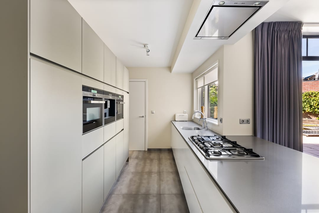 Photo 13 of Burgemeester Geillstraat 27