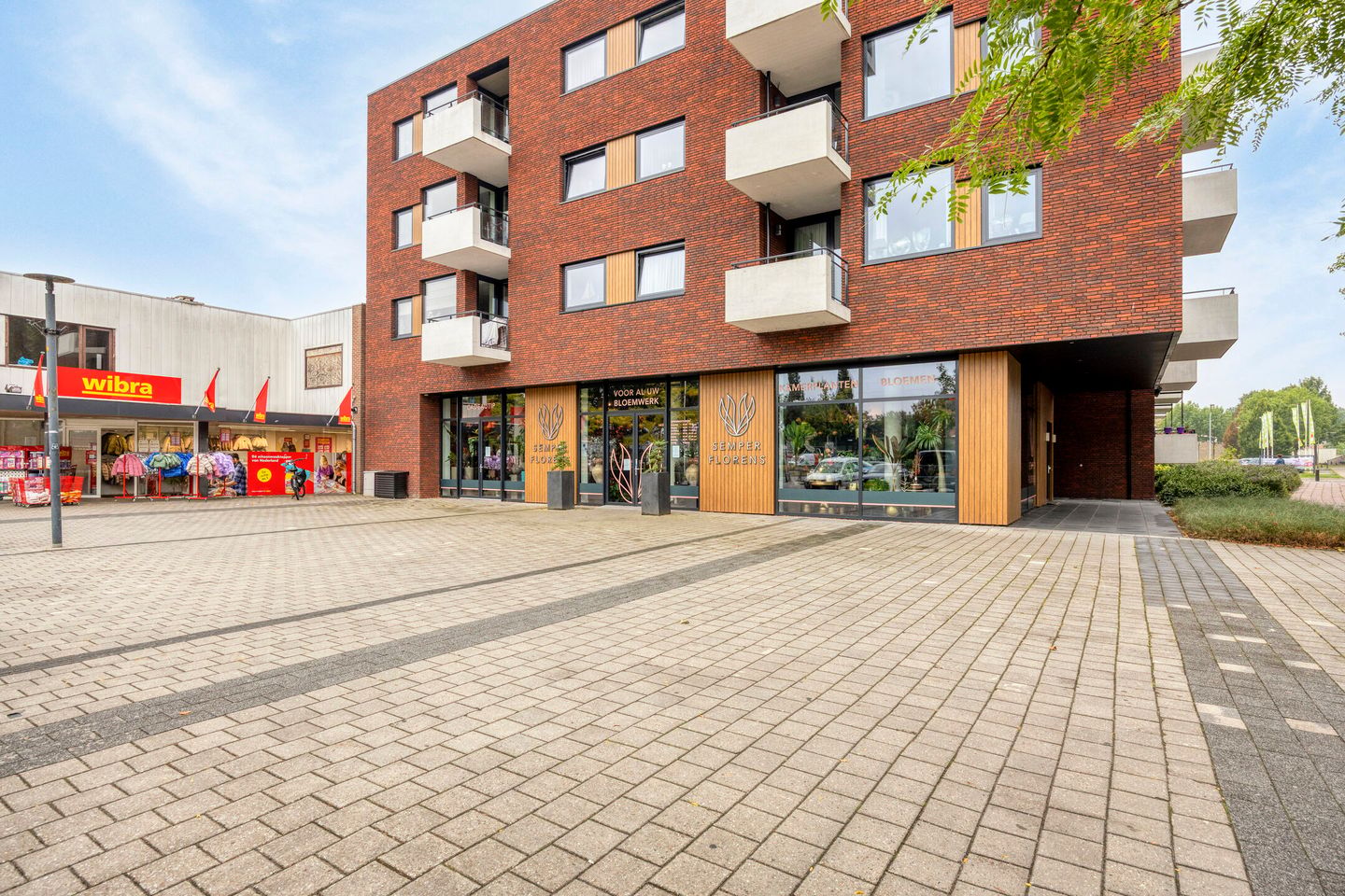 Bekijk foto 2 van Langestraat 141