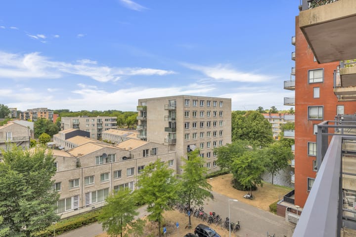 Appartement te koop: Kerdijkhof 130, Amsterdam