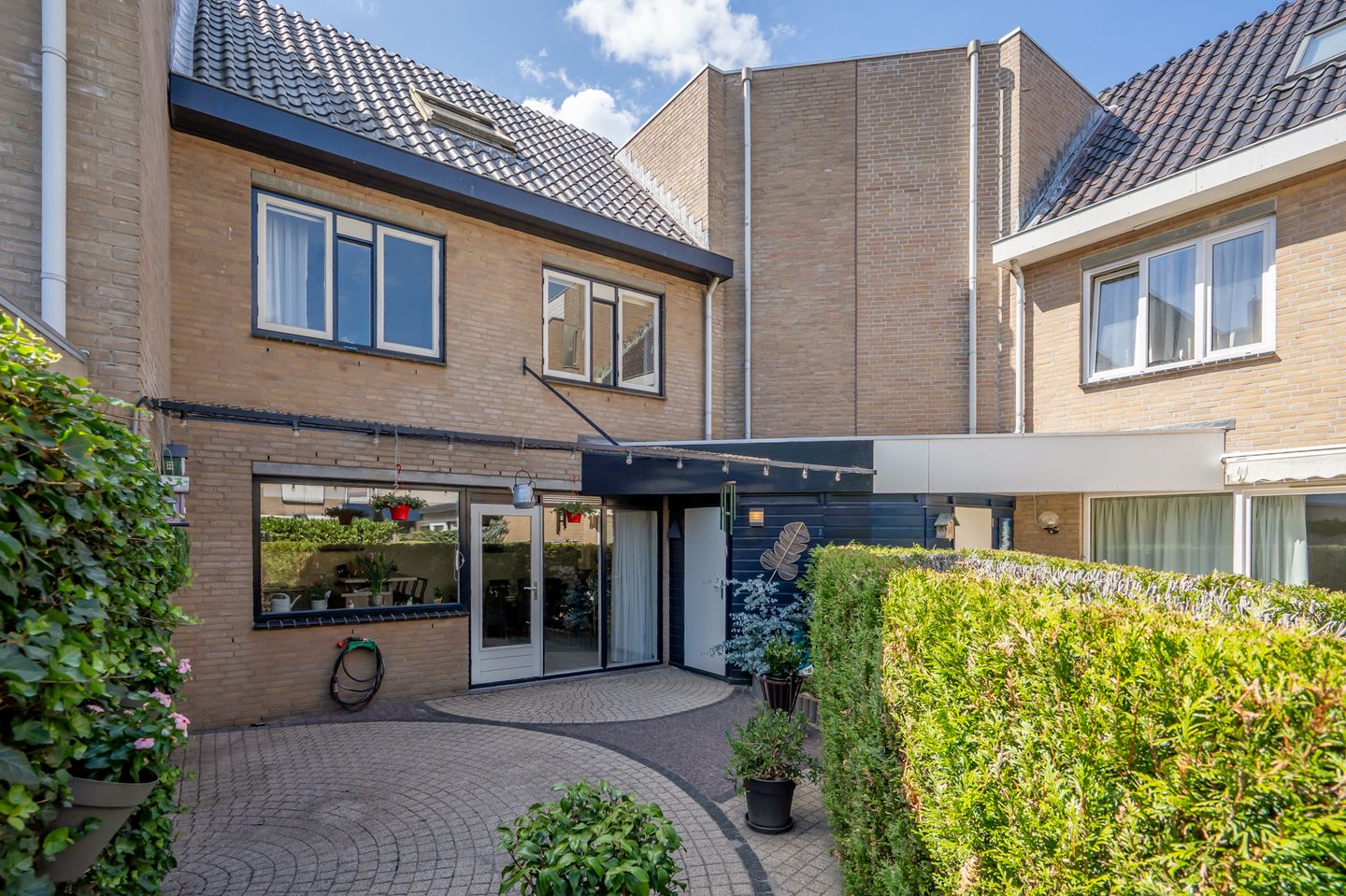 Photo 5 of Bertha von Suttnerstraat 17