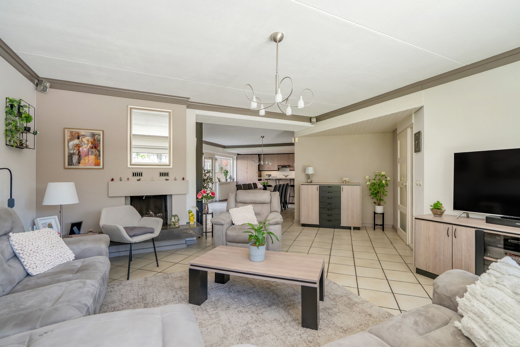 Photo 3 of Bertha von Suttnerstraat 17