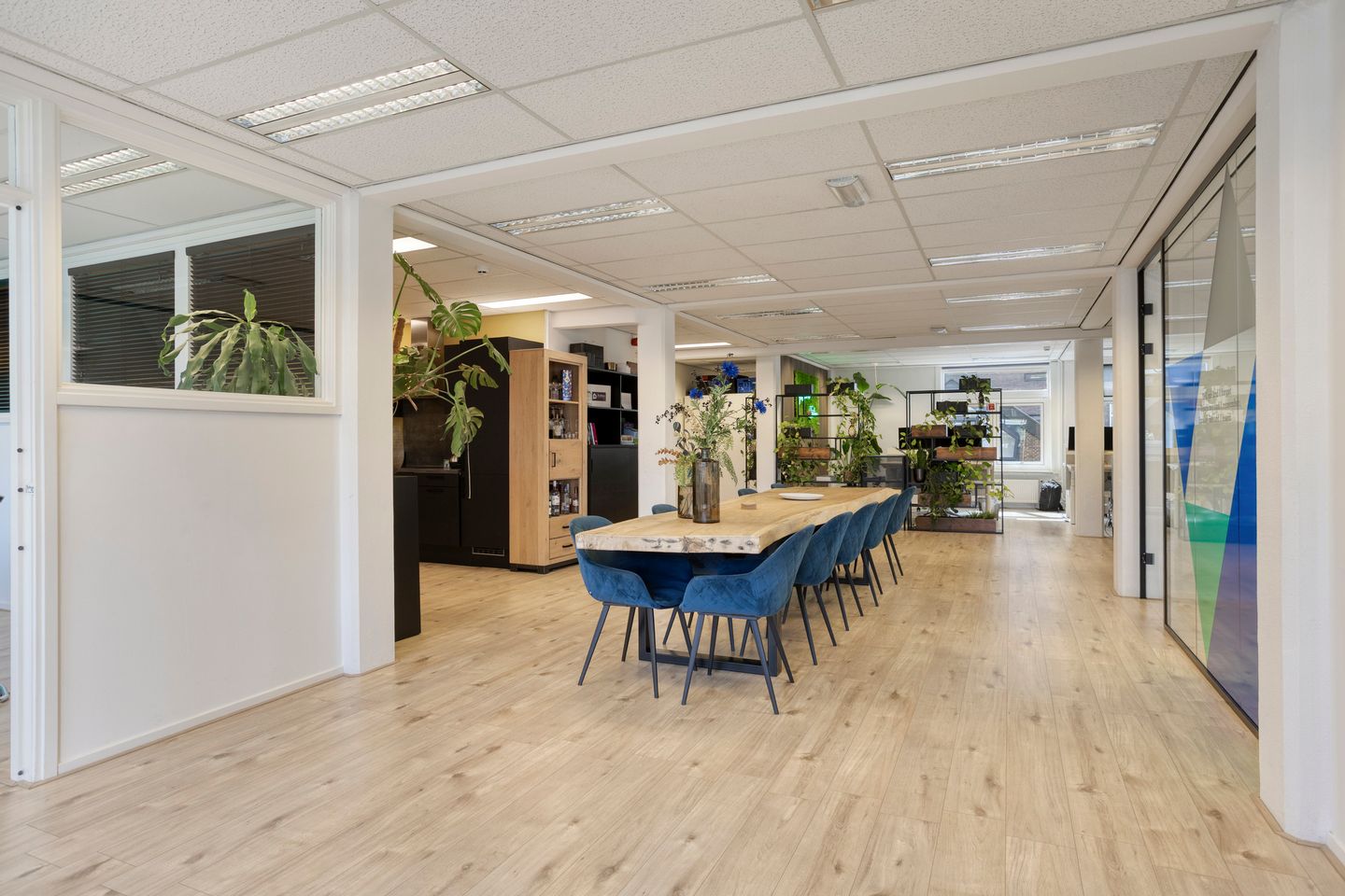 Bekijk foto 3 van Wijnhaven 90