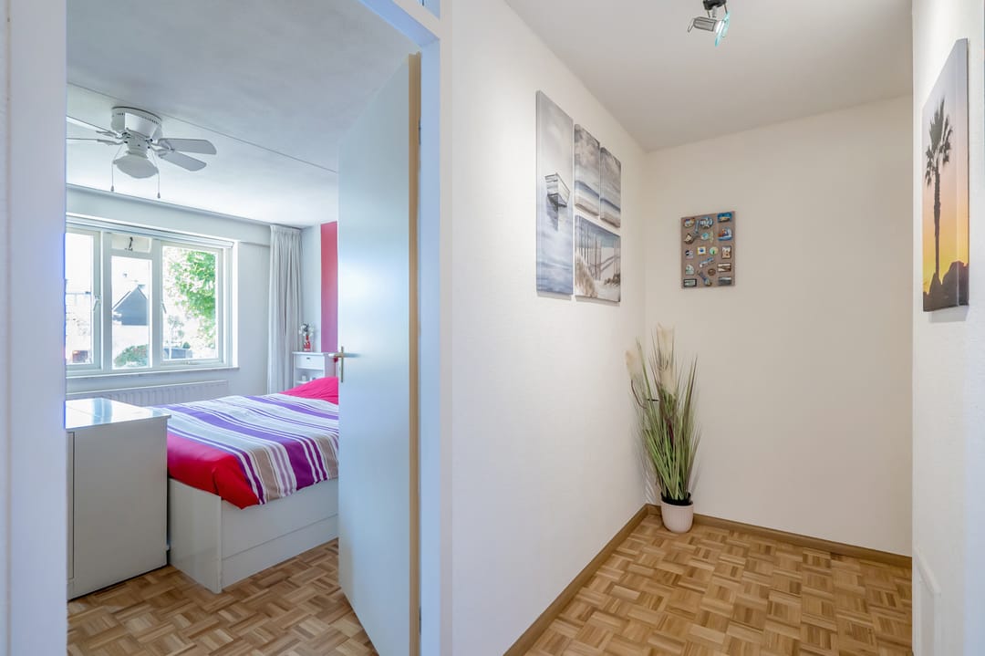 Photo 26 of Bertha von Suttnerstraat 17