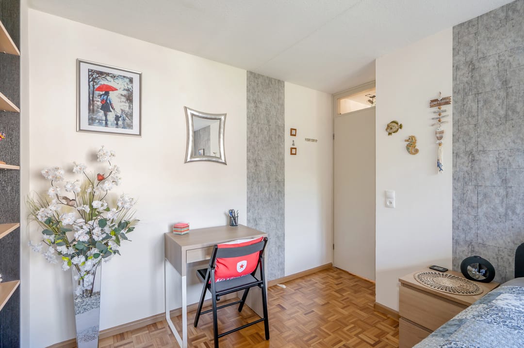 Photo 31 of Bertha von Suttnerstraat 17