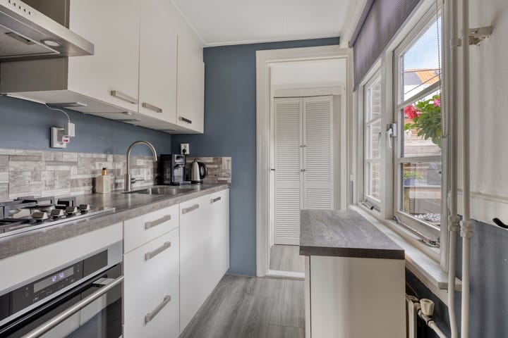 Tussenwoning te koop: Willem de Zwijgerstraat 12, Kampen