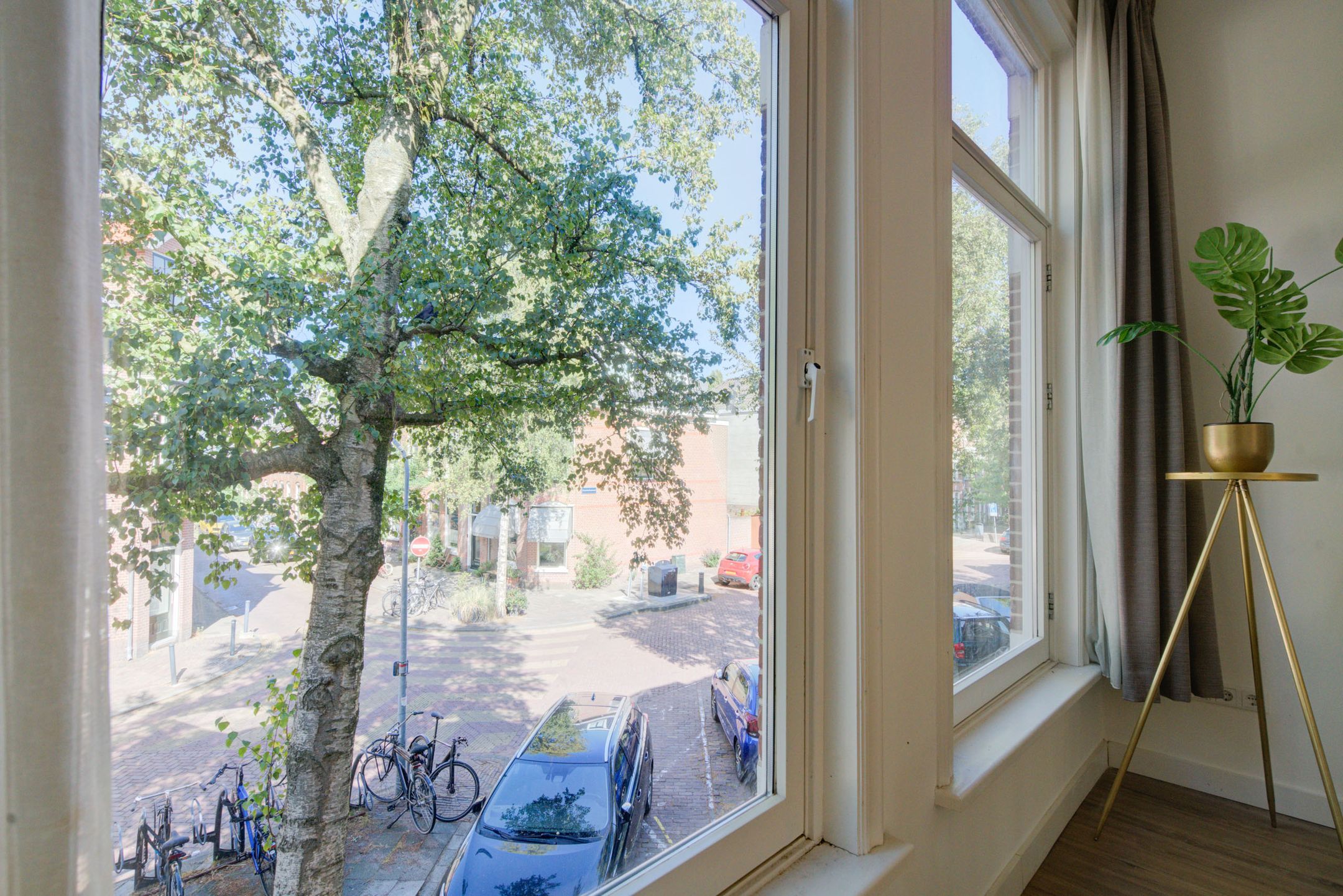 Photo 36 of Voorhelmstraat 43-A