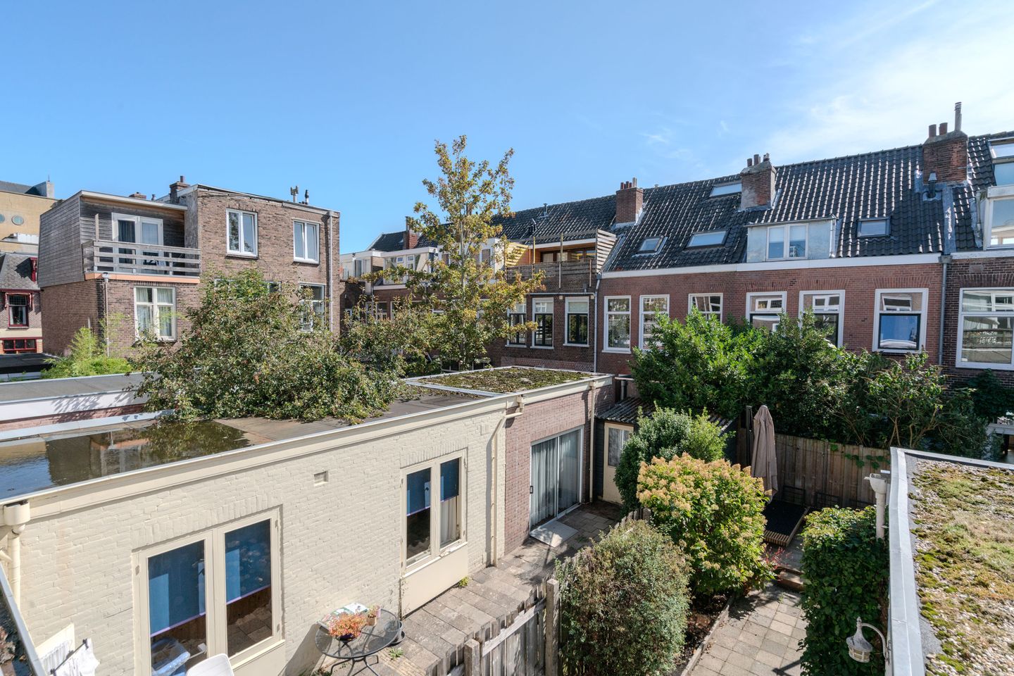 Photo 44 of Voorhelmstraat 43-A