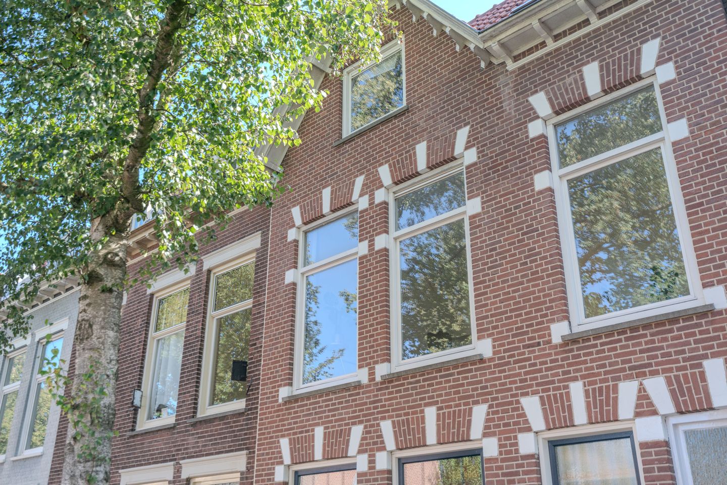Photo 50 of Voorhelmstraat 43-A
