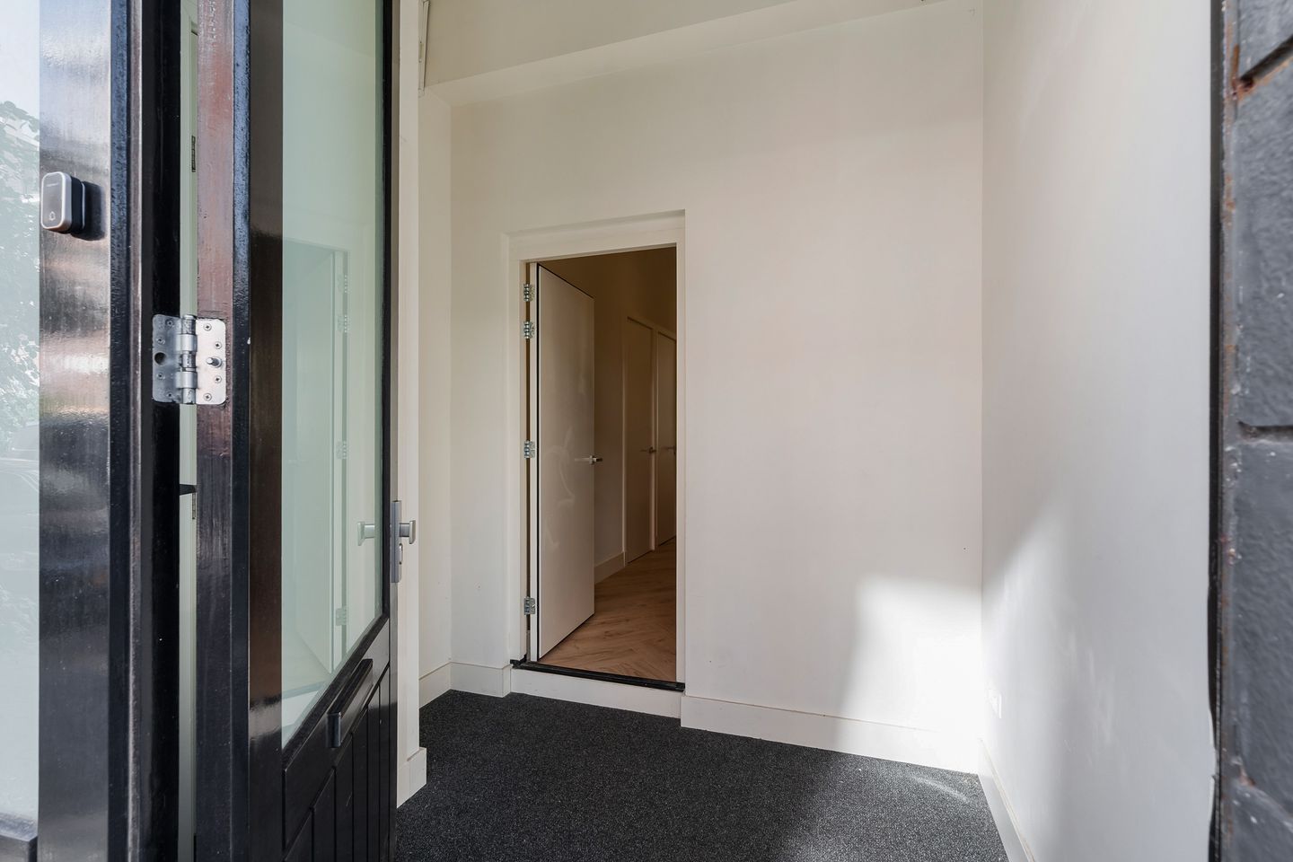 Photo 4 of Vredehofstraat 46-B